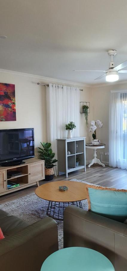 Abalone Guest Accommodation レイクス・エントランス エクステリア 写真